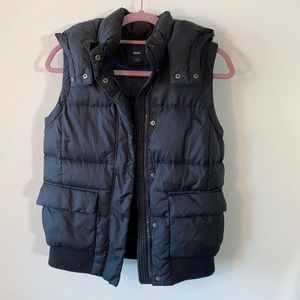 GAP Black Puffer Vest